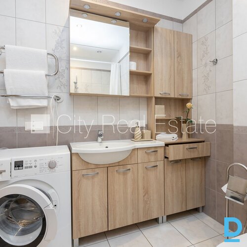 Pārdod dzīvokli Jūrmalā