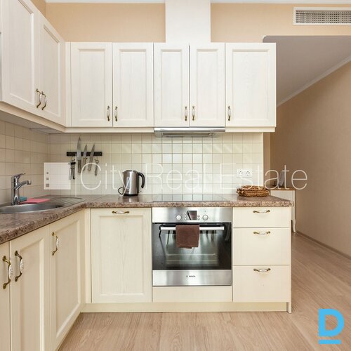 Pārdod dzīvokli Jūrmalā