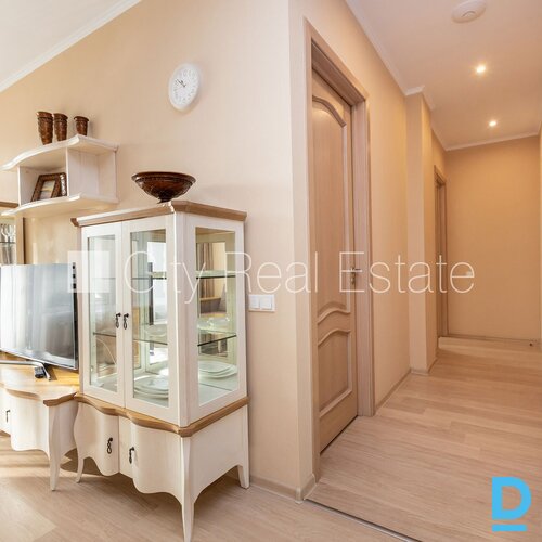 Pārdod dzīvokli Jūrmalā