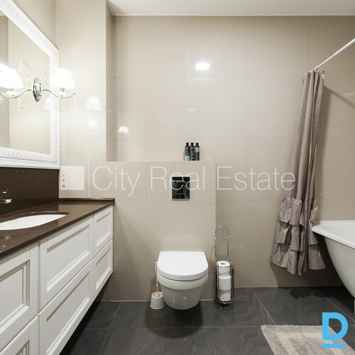 Pārdod dzīvokli Jūrmalā