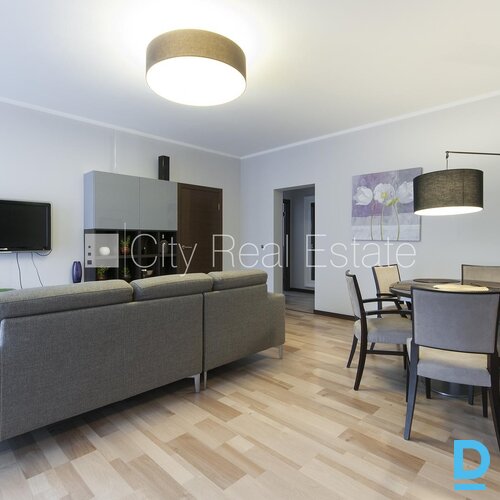 Pārdod dzīvokli Jūrmalā