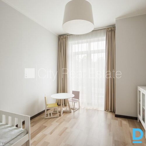 Pārdod dzīvokli Jūrmalā