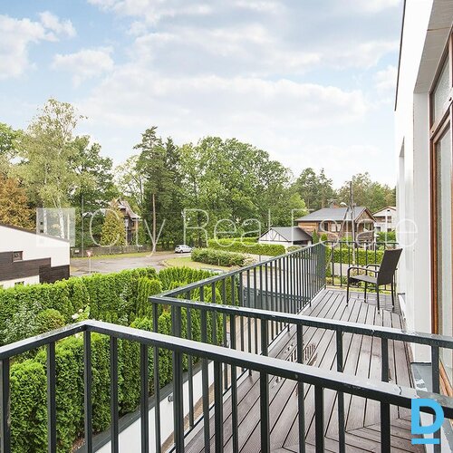 Pārdod dzīvokli Jūrmalā