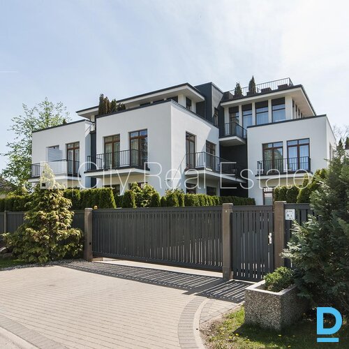 Pārdod dzīvokli Jūrmalā