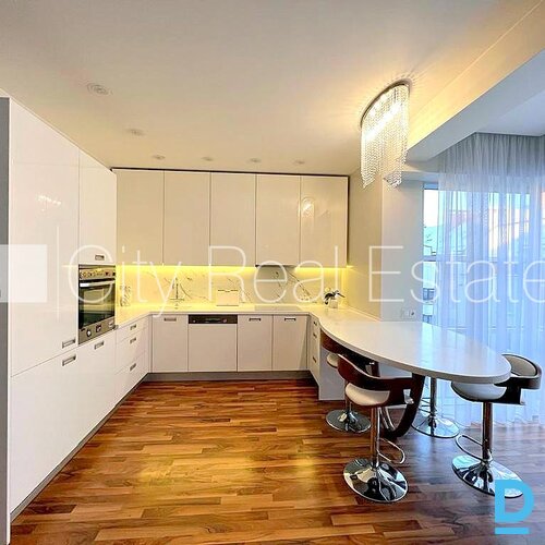 Pārdod dzīvokli Rīgā