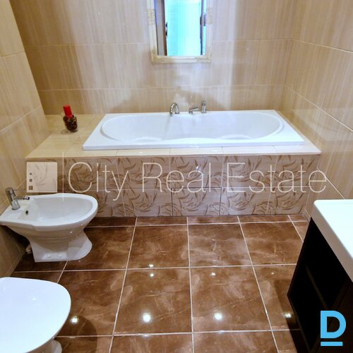 Pārdod dzīvokli Rīgā Pārdod dzīvokli Rīgā