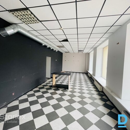 Tirdzniecības/kafejnīcas/biroja telpas Rīgas centrā pie ARS