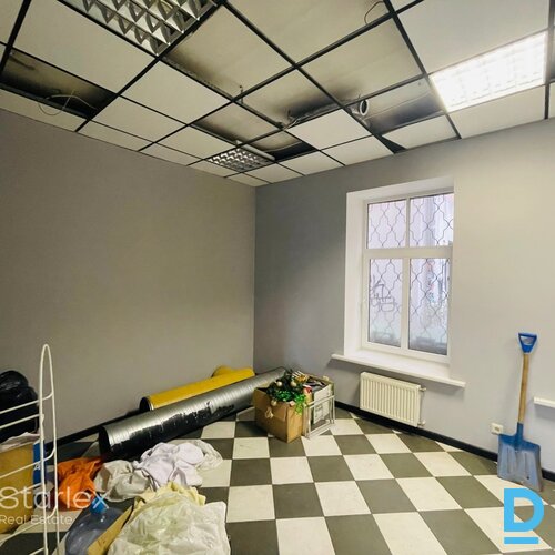 Tirdzniecības/kafejnīcas/biroja telpas Rīgas centrā pie ARS