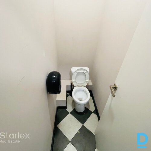 Tirdzniecības/kafejnīcas/biroja telpas Rīgas centrā pie ARS