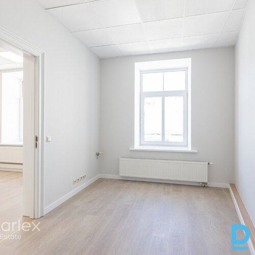 Skaistumkopšanai/medicīnas iestādei piemērotas telpas Rīgas centrā pie JTR