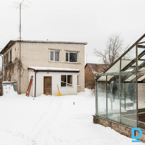 Pārdod māju Pūpolu iela 5