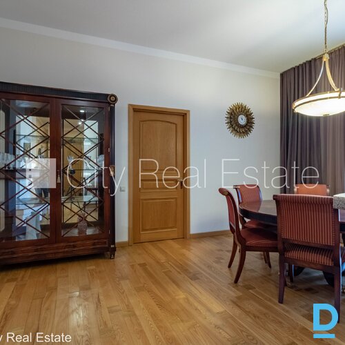 Pārdod dzīvokli Rīgā