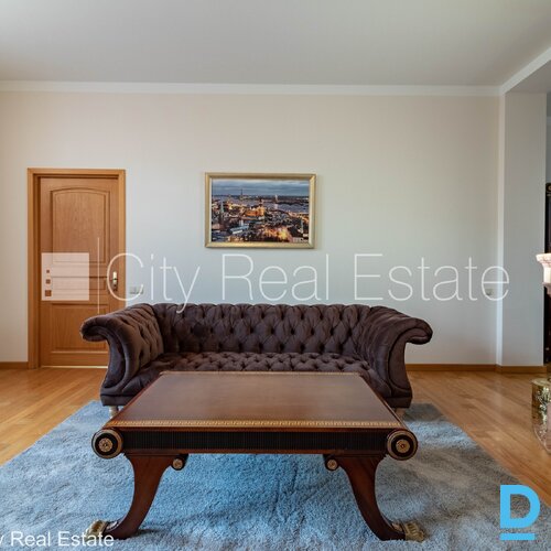 Pārdod dzīvokli Rīgā