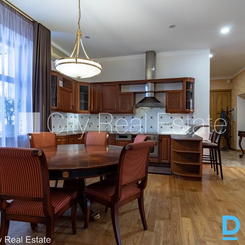 Pārdod dzīvokli Rīgā