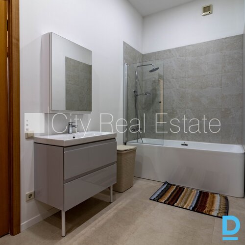 Pārdod dzīvokli Rīgā