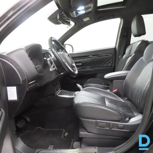 Pārdod Mitsubishi Outlander 2.4 Plugin Hybrid Instyle, 2021