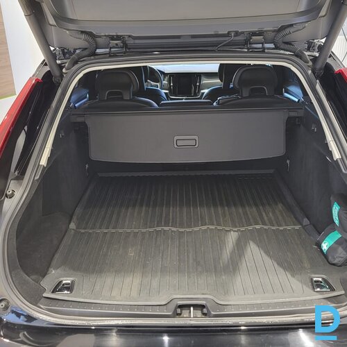 Pārdod Volvo V90 2.0D, 2017