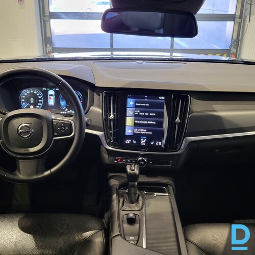 Pārdod Volvo V90 2.0D, 2017