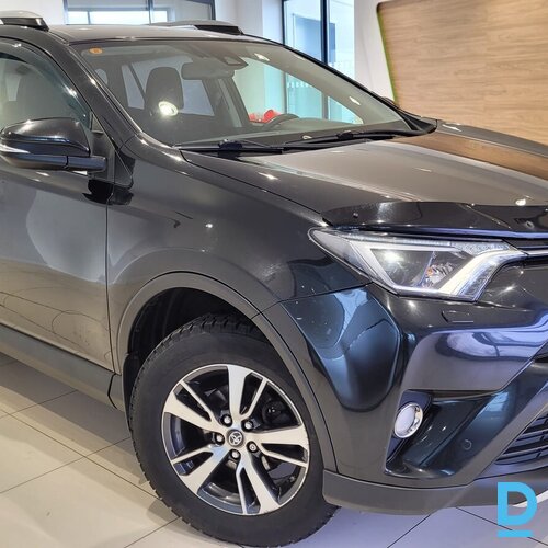 Pārdod Toyota RAV 2.0 4WD, 2016