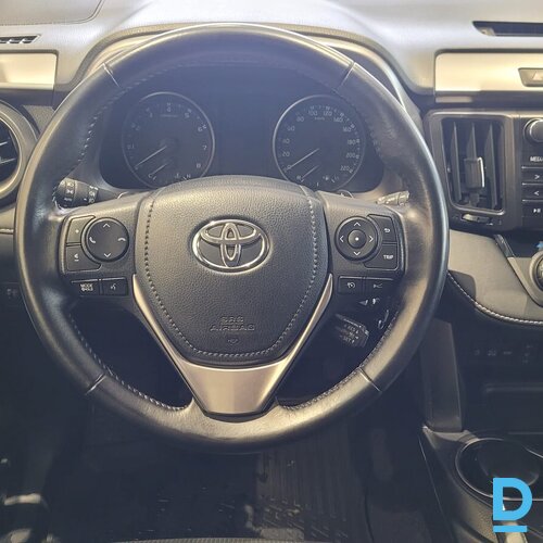 Pārdod Toyota RAV 2.0 4WD, 2016