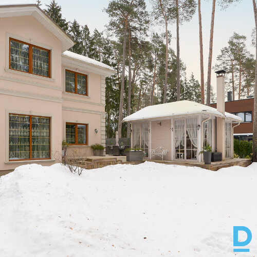 Pārdod māju Brīvības prospekts 26