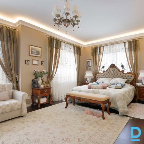 Pārdod māju Brīvības prospekts 26