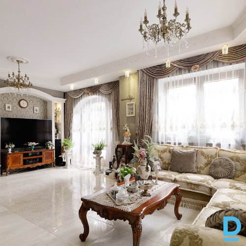 Pārdod māju Brīvības prospekts 26