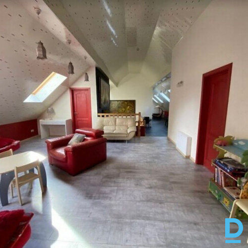 Ienesīgs viesu nams