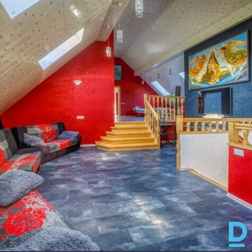 Ienesīgs viesu nams