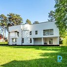 Izīrē māju Jūrmalā