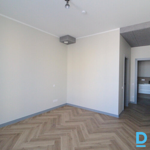 Pārdod dzīvokli Mazā Zemturu iela 14