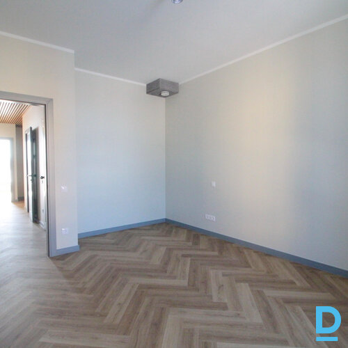 Pārdod dzīvokli Mazā Zemturu iela 14