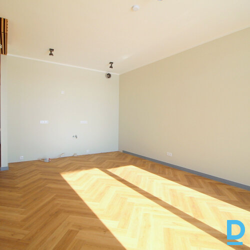 Pārdod dzīvokli Mazā Zemturu iela 14