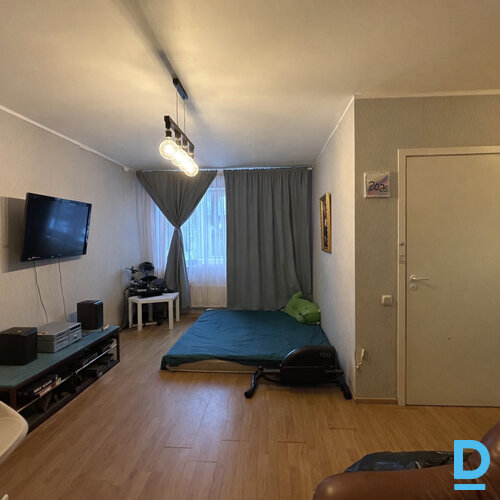 Pārdod dzīvokli Zahārija Stopija iela 14