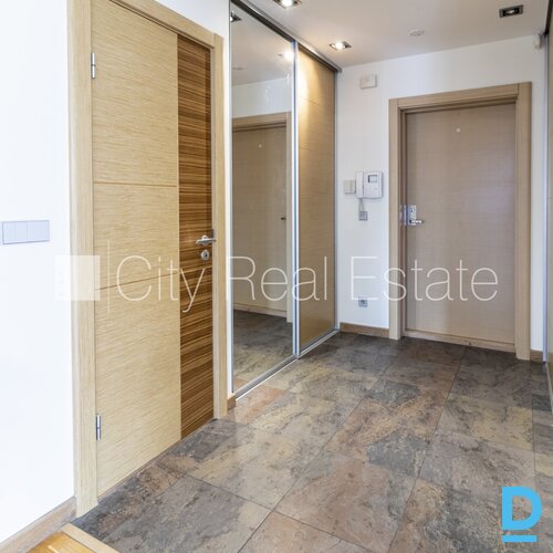 Izīrē dzīvokli Rīgā