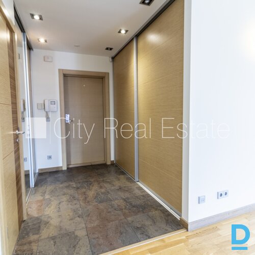 Izīrē dzīvokli Rīgā