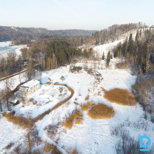 Pārdod māju Peldu iela 5