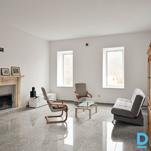 Pārdod māju Peldu iela 5