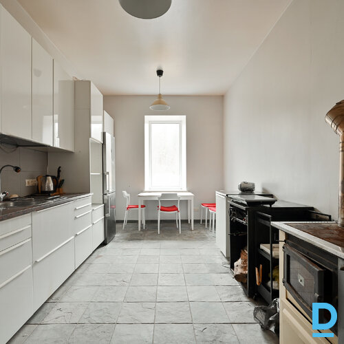 Pārdod māju Peldu iela 5