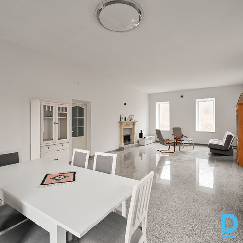 Pārdod māju Peldu iela 5