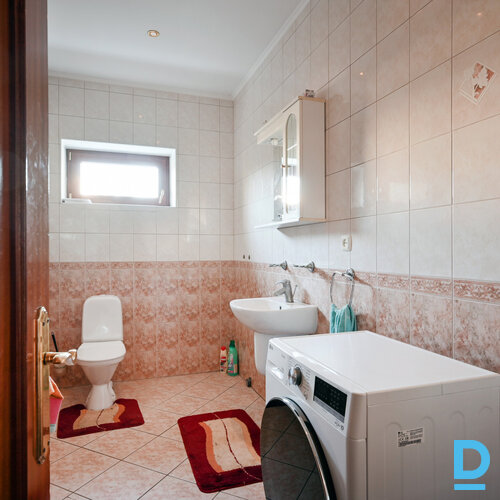 Pārdod māju Ezermalas iela 24