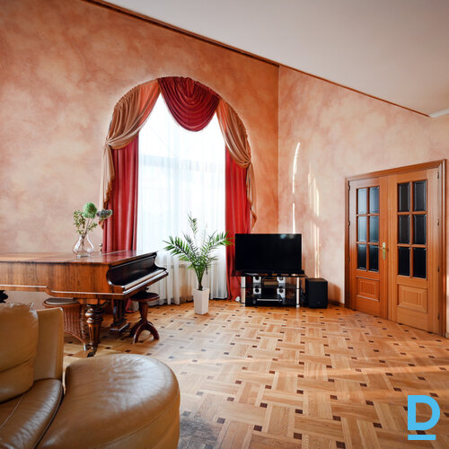 Pārdod māju Ezermalas iela 24