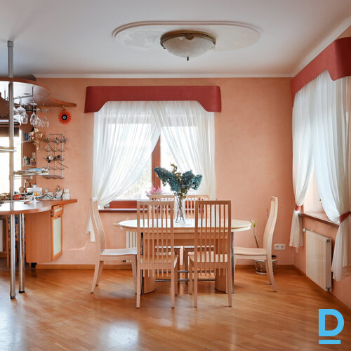 Pārdod māju Ezermalas iela 24