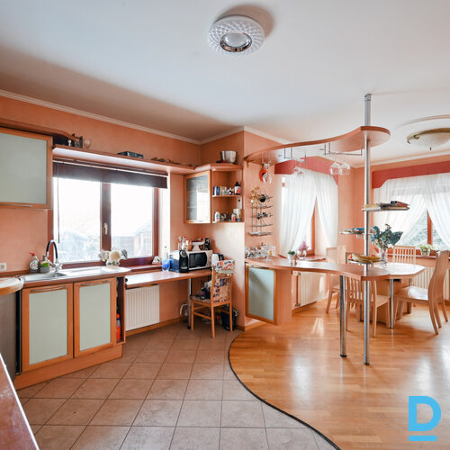 Pārdod māju Ezermalas iela 24