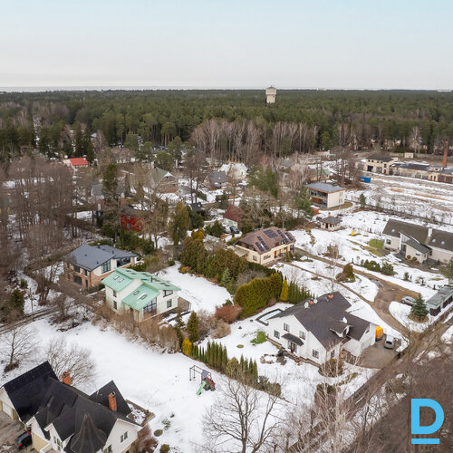 Pārdod māju Emīlijas Iela 11