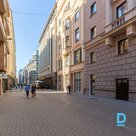 Продается частично отремонтированное здание в самом центре Старой Риги, Вальню ул