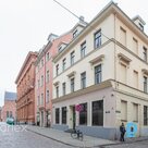 Autonoma ēka Vecrīgā pie Doma laukuma