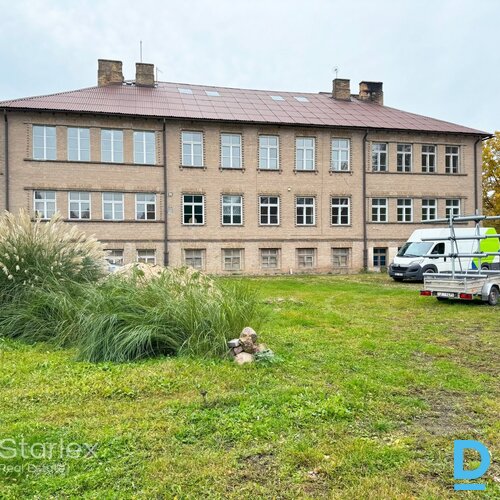 Mežgaļu skolas ēka