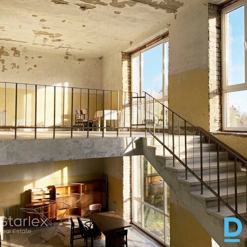 Renovējama bijušās sanatorijas ēka Ķemeros