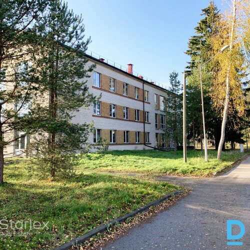 Renovējama bijušās sanatorijas ēka Ķemeros